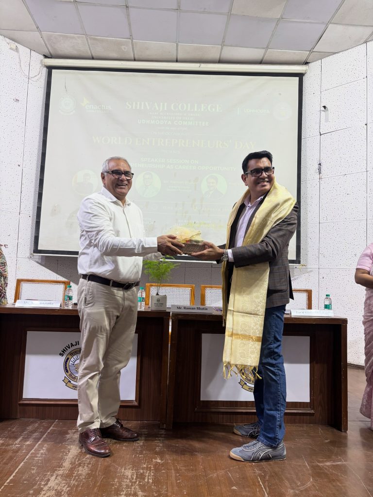 Raman Bhatia at Shivaji College